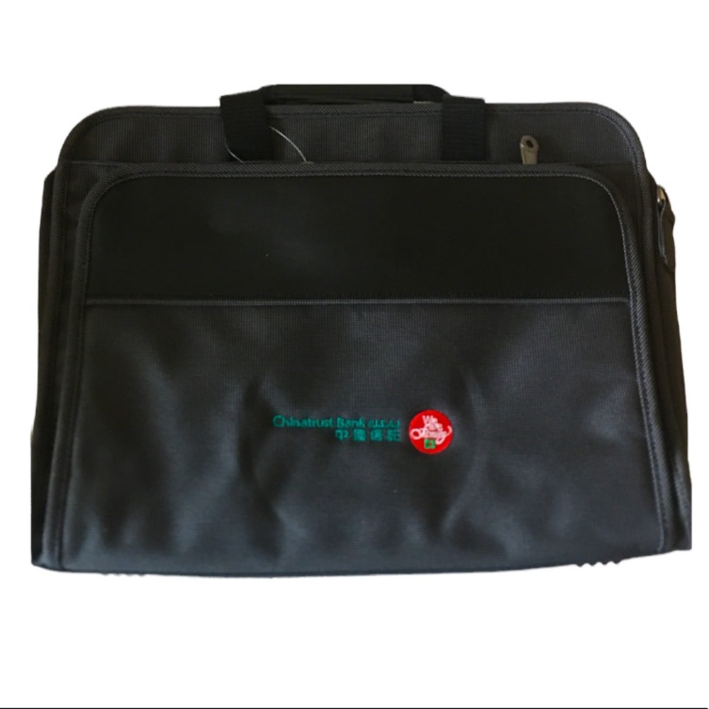 NWT Laptop / Messenger Bag. Brand New in Bag.